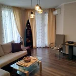 Melody شقة فندقية 4*